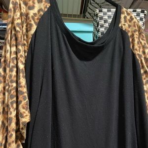 Size 5 Torrid tunic with animal print 3/4 sleeves